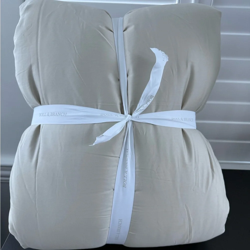 Boll & Branch NEW signature, FULL/QUEEN comforter and shams